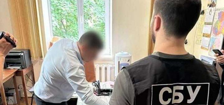 суд хабар керівниц фіздиспансеру