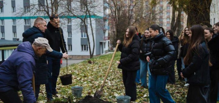 ЗУНУ висатдка дерев студенти