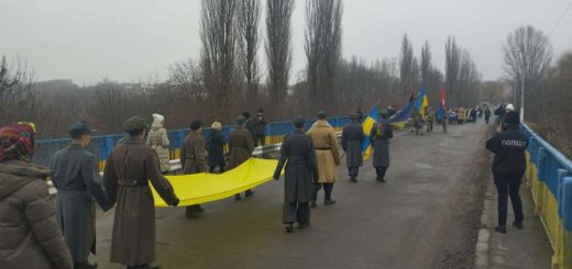 У Підволочиську провели акцію з нагоди Дня Соборності України