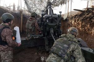 Артилерійський розрахунок FH70
