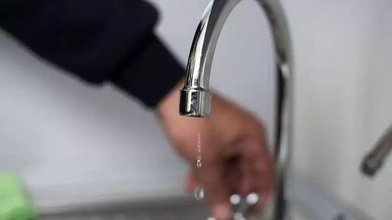 без води