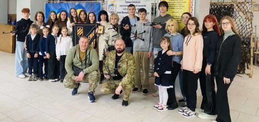 передали дрони 16 школа ЗСУ