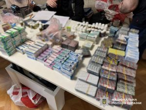 підробка стероїди злочин поліція