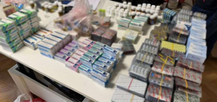 підробка стероїди злочин поліція