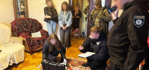 заволодів грішми матері військовго