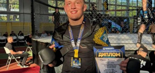 студент ЗУНУ ВОлошин чемпіон ММА