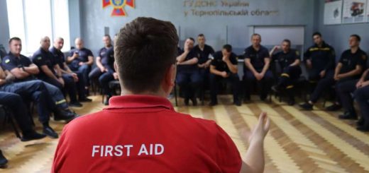 товариство червоного хреста навчання рятувальників