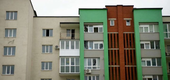 пошкодженого житла від ворожих атак