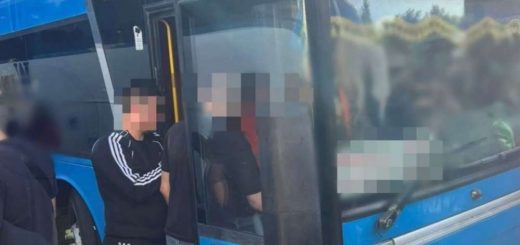 за спробу переправлення чоловіка через кордон за $18500. Фото прокуратура