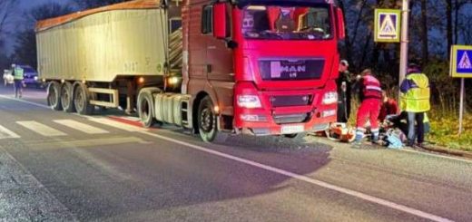 збили чоловіка вантажівка траса