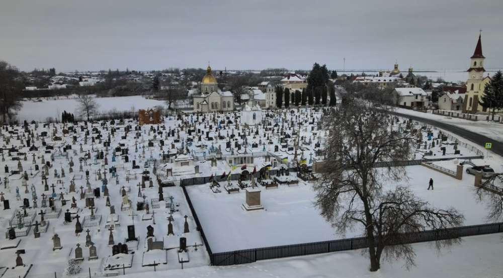 Цвинтар у Білобожниці