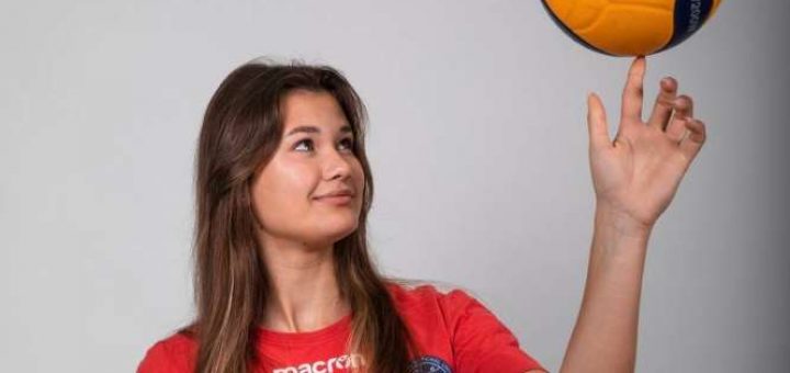 Студентка ЗУНУ волейбол спорт куубок