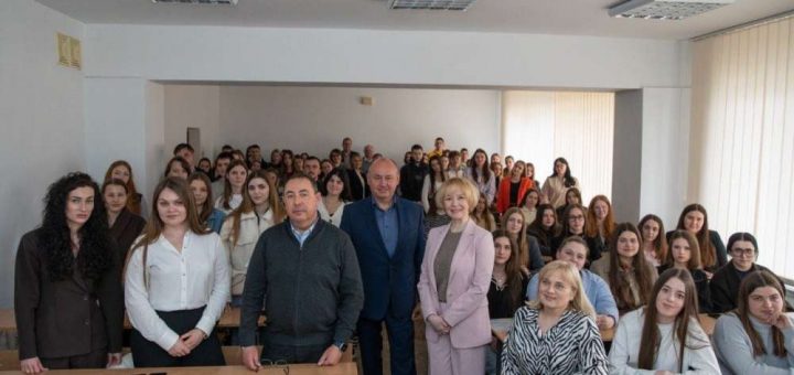 Інспектор митний