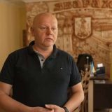 перебудовують школу