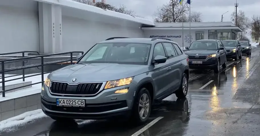патрульні автомобілі "Фантом"