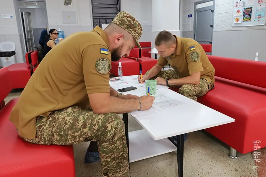 тернопільські нацгвардійці здали кров