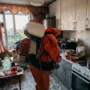 Рятувальники ліквідовують небезпечні речовини. Фото ДСНС Тернопільщини