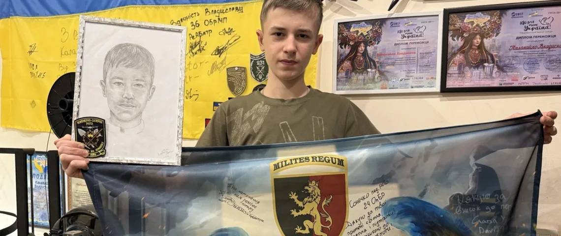 Робить павербанки і ліхтарики для бійців: школяр з Тернопільщини отримав медаль «За жертовність і любов до України»