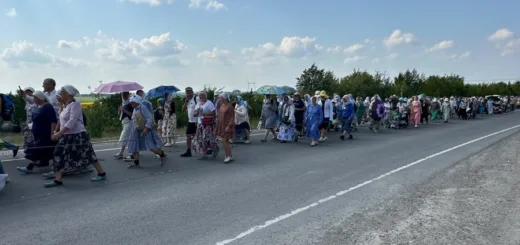 У Тернопільській ОВА заявили, що не погоджували хресну ходу до Почаївської лаври