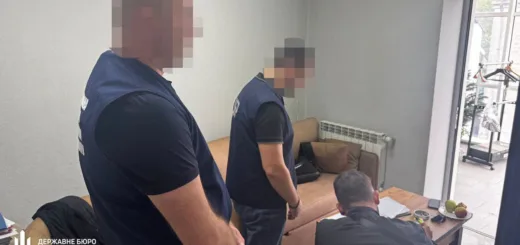 На Тернопільщині посадовець ТЦК вносив до «Оберігу» фіктивних мобілізованих: серед них — померлий та військовополонений