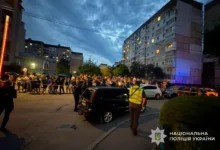 У Тернополі група людей напала на автомобіль військовослужбовців ТЦК