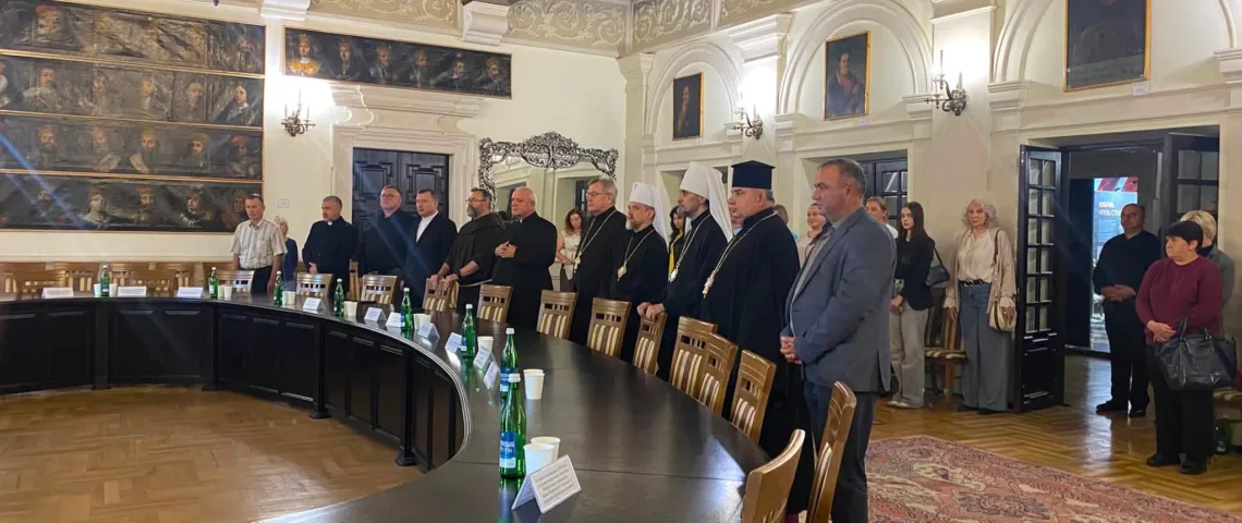 У Збаразькому замку відкрили виставку «Острозька реліквія» до 500-річчя князя Острозького