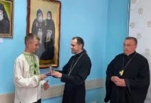 15-річного волонтера із Заліщиків Владислава Калакайла нагородили церковною медаллю за допомогу ЗСУ