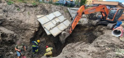 У Тернополі під час земляних робіт ґрунтом засипало двох чоловіків