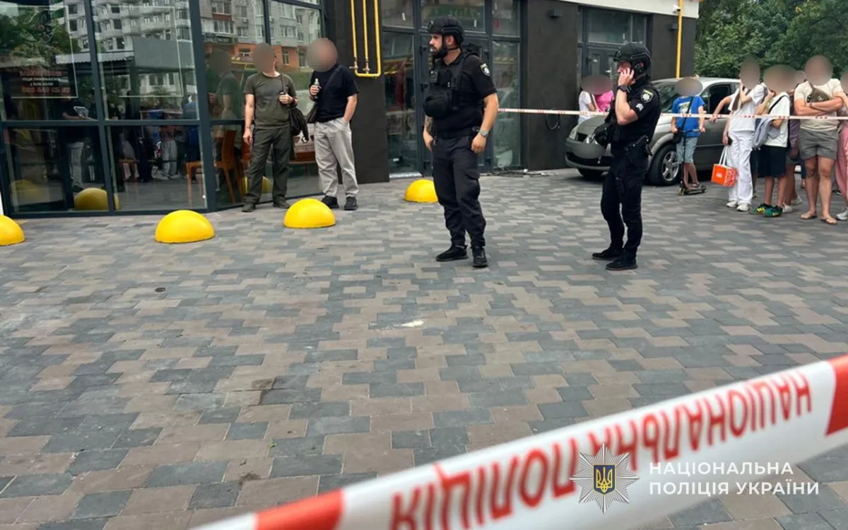 У Тернополі під час земляних робіт ґрунтом засипало двох чоловіків