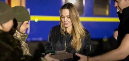 Стало відомо, чому і за чий кошт Анджеліна Джолі приїжджала до Тернополя