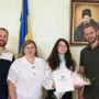 Виготовляє випічку, прикраси і допомагає ЗСУ: школярку з Тернополя відзначили за волонтерство