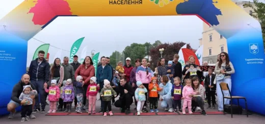 У Тернополі пів тисяч людей взяли участь у легкоатлетичному забігу «Озеряна»