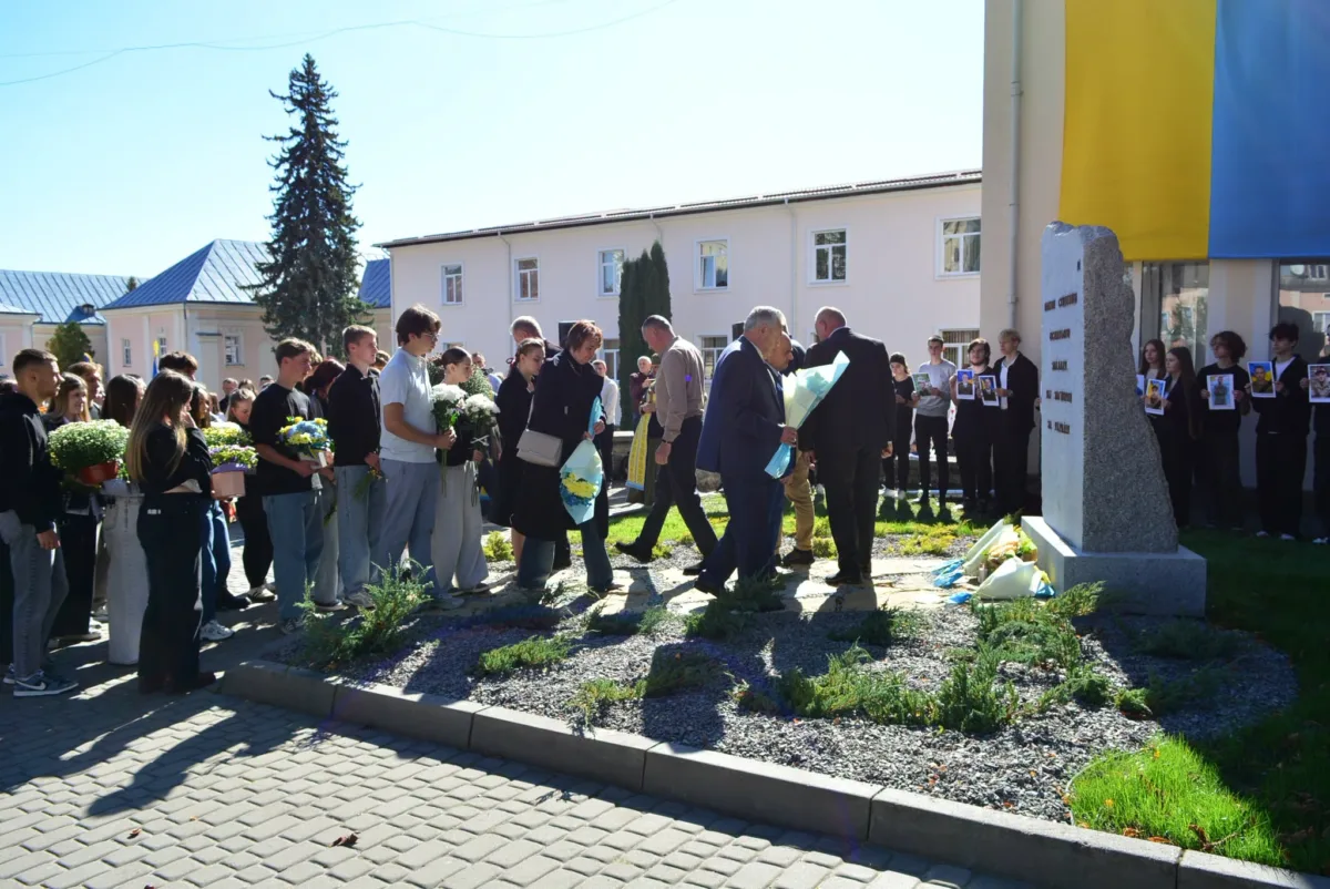 У Кременці відкрили па’ятний знак закатованим радянськими репресивними органами і загиблим військовим