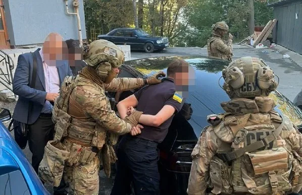 На Тернопільщині чоловік за 5000 доларів посприяв військовозобов’язаному у зарахуванні на навчання