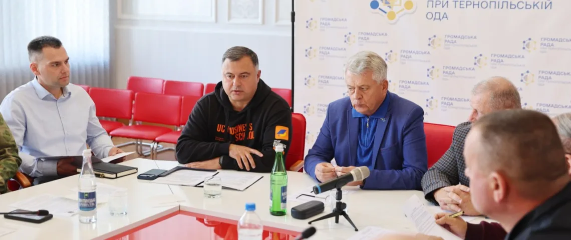 Громадська рада при Тернопільській ОВА допомагає військовим: передали 200 медичних рюкзаків та очікують 160 Starlink