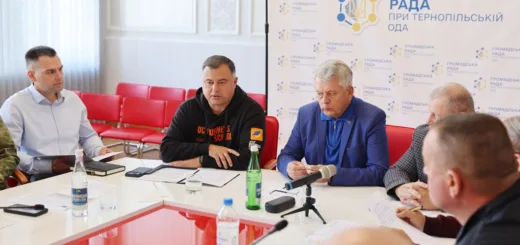 Громадська рада при Тернопільській ОВА допомагає військовим: передали 200 медичних рюкзаків та очікують 160 Starlink