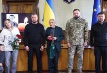 На Тернопільщині рідним загиблого військового Сергія Сагайдака вручили орден «За мужність»