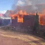 У Чорткові рятувальники гасили пожежу господарської будівлі