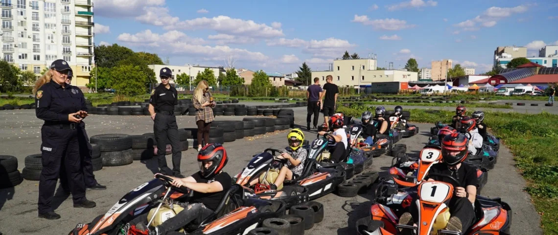 У Тернополі для дітей військових організували заняття з картингу