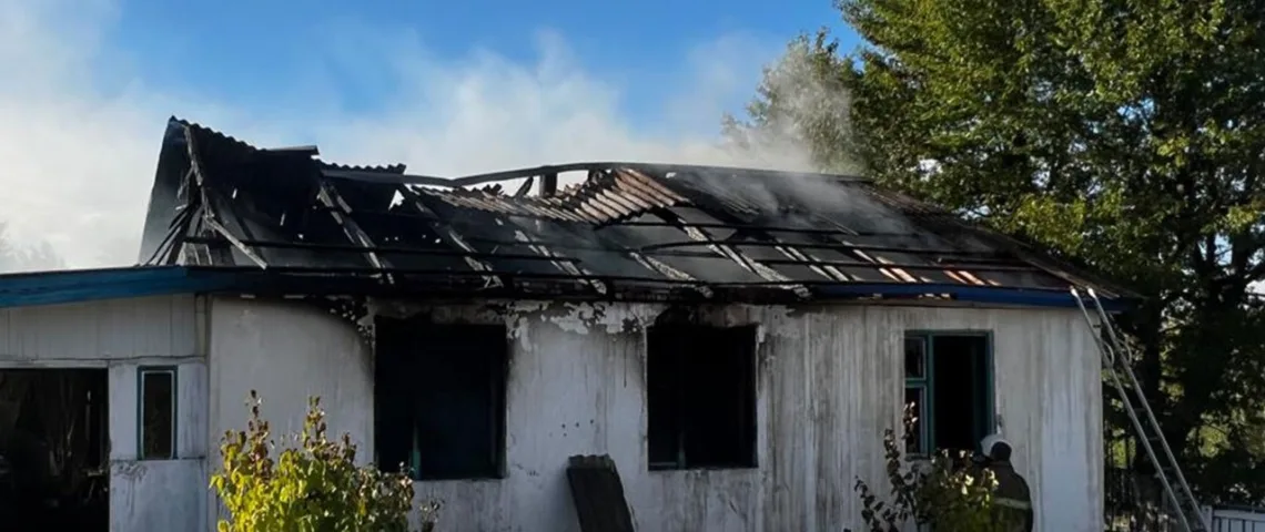 На Тернопільщині чоловік підпалив будинок і сам же отримав опіки