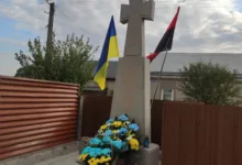 На Тернопільщині встановили пам’ятний хрест загиблим повстанцям ОУН і УПА