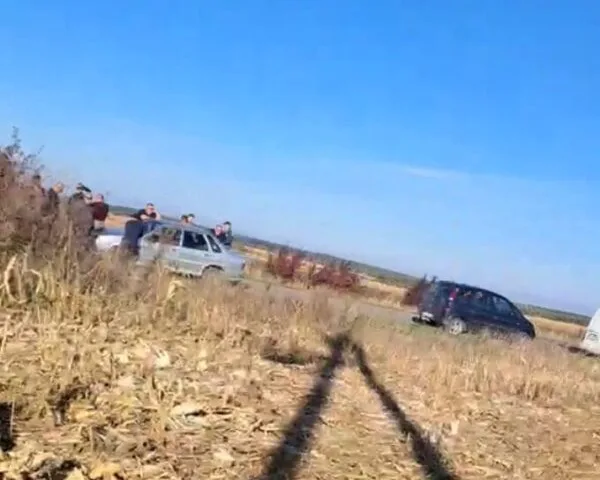 підроблення підписів у договорах оренди землі