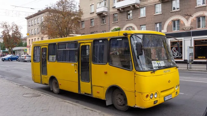 У Тернополі призупинили роботу автобуса №33, що курсує до дачних ділянок
