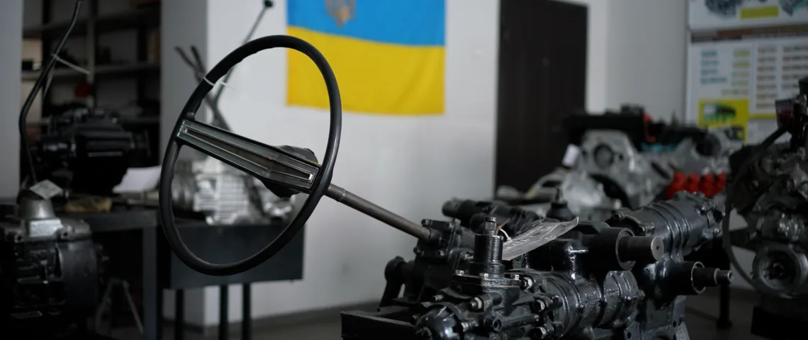 Додатковий набір на базі 11 класів: автослюсар і водій категорій «B», «C1»