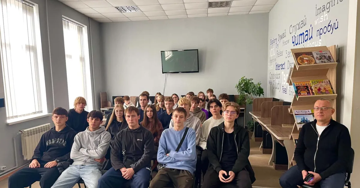 У Тернополі поет Тарас Бурак презентував збірку «СамоКат»