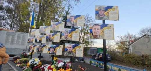 У Великодедеркальській громаді відкрили Алею Надії