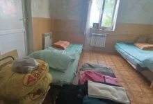 На Тернопільщині переселенці скаржаться на плісняву та неналежні умови проживання в колишній лікарні