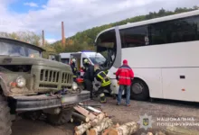 У Чорткові зіткнулися вантажівка та автобус