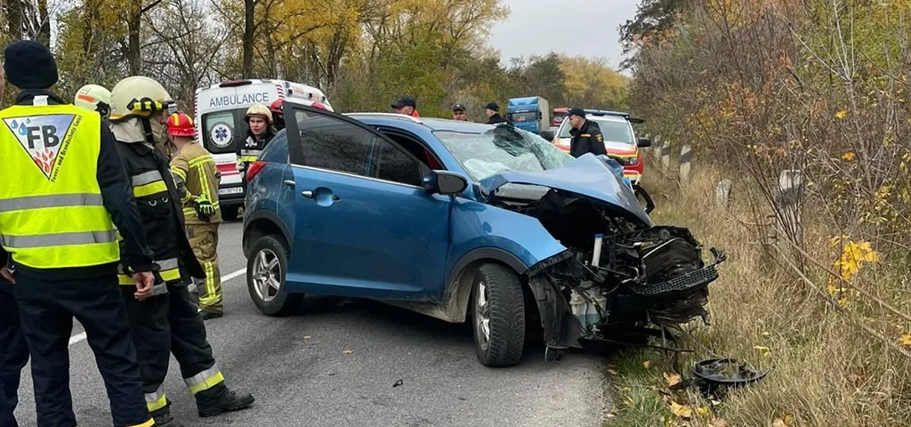 На Тернопільщині у ДТП одна людина загинула і 9 травмувалися